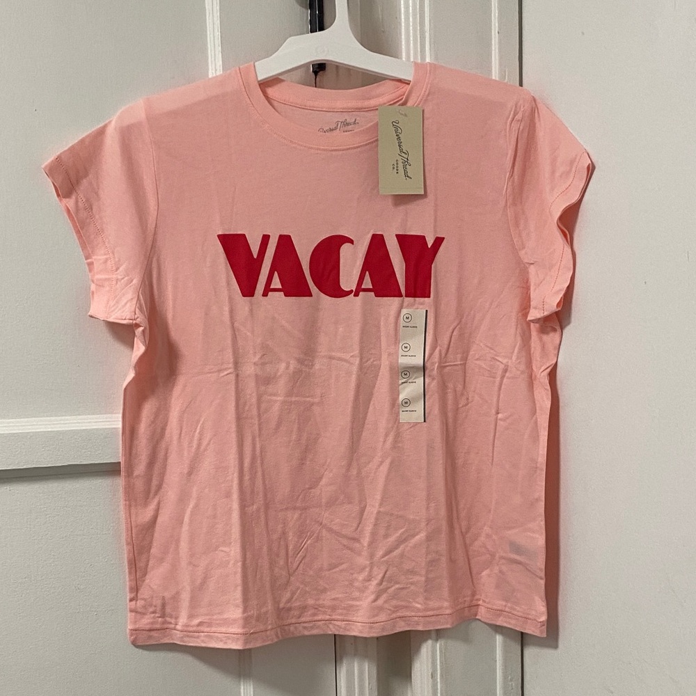 Universal Thread Pink Tee with Red VACAY Graphic
